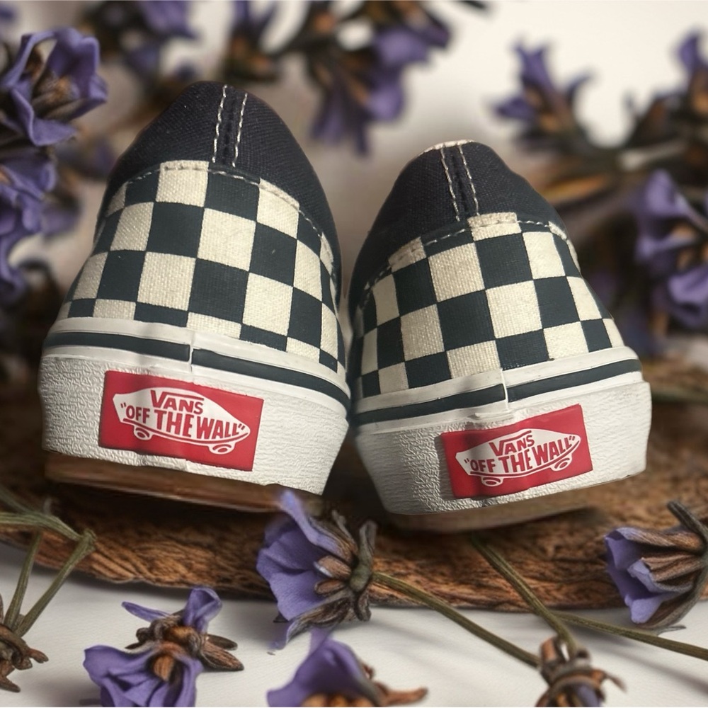 Vans UniSex Checkered Slip Ons Size 6.5 juniors
NWOT - Picture 6 of 10